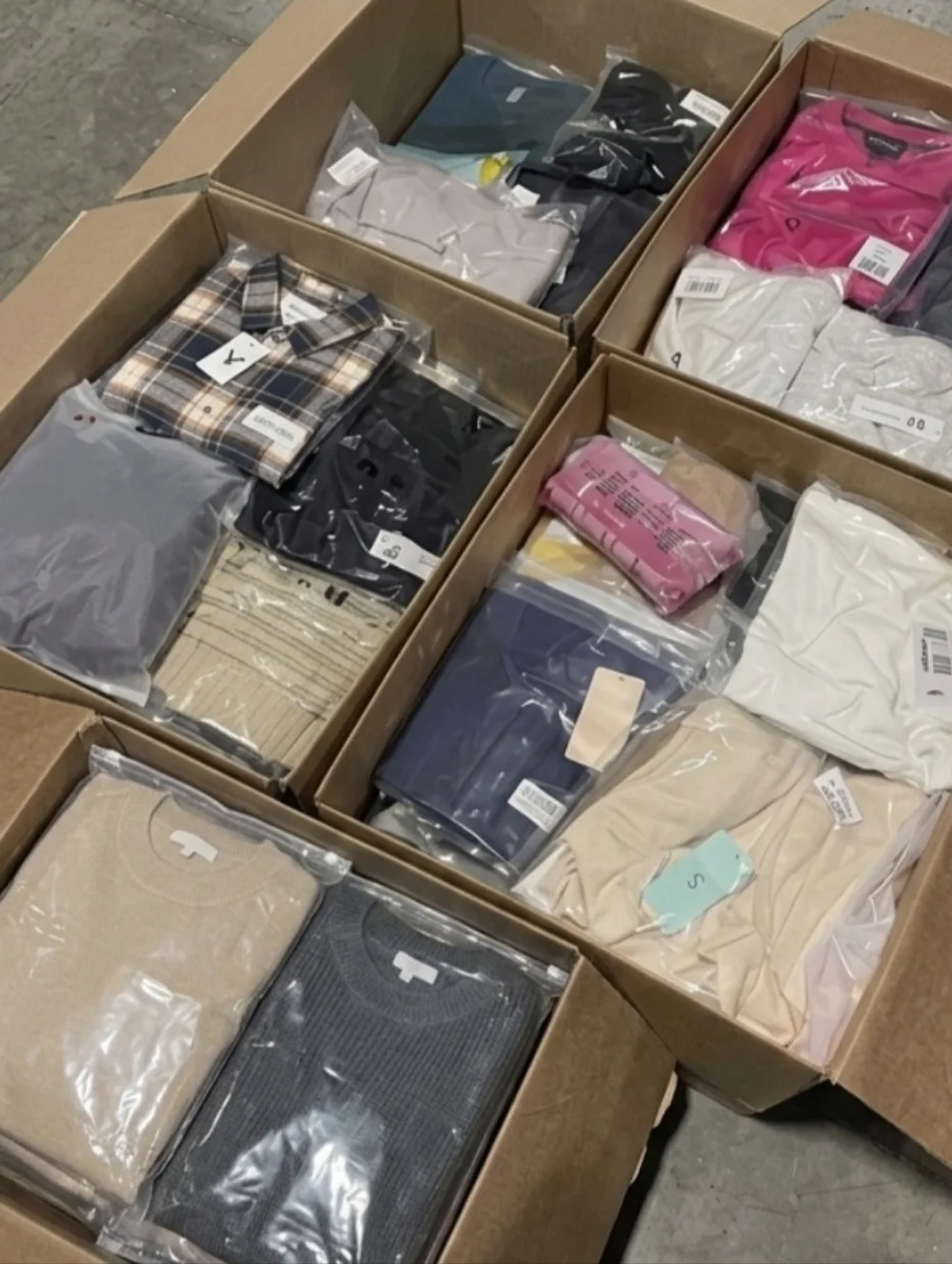 20-piece Reseller Mystery Box | Mixed Sizes - Picture 1 of 1